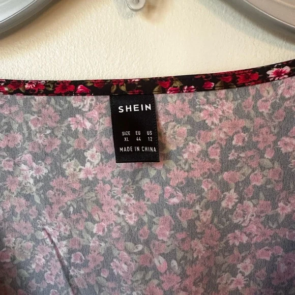3/$30 ✨ SHEIN Pink and Black Floral Smocked Blouse - Picture 2 of 3